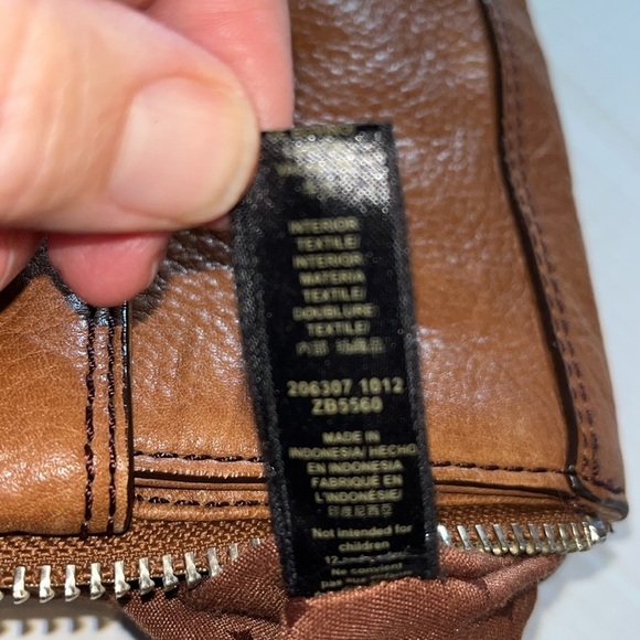 VTG-fossil-Boho, Marlow Crossbody Chestnut pebbled leather Crossbody purse/bag - Picture 12 of 16